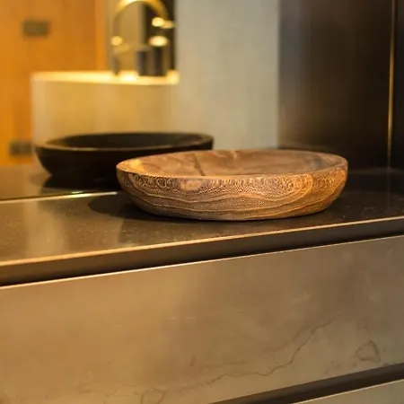 The Matter Meaningful Laura شقة