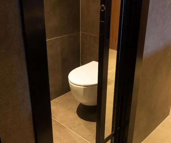 The Matter Meaningful Laura * לאס פאלמס דה גראן קנאריה