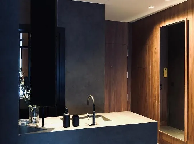 The Matter Meaningful Laura Apartamento